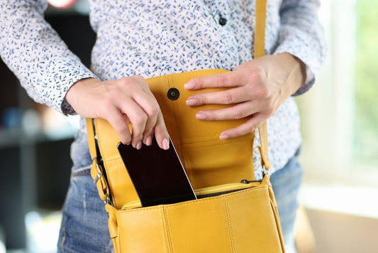 How to Wear a Messenger Bag - preneLOVE®