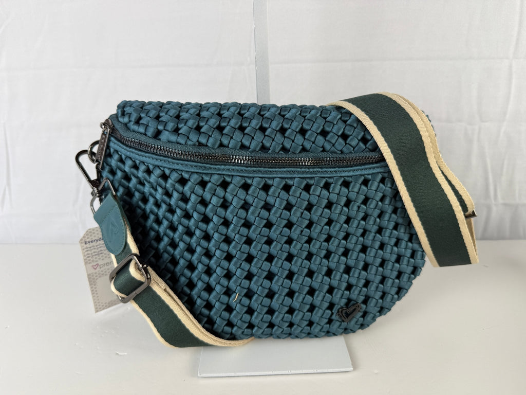 NEW: Lampton Hand knotted Crossbody Bag preneLOVE®