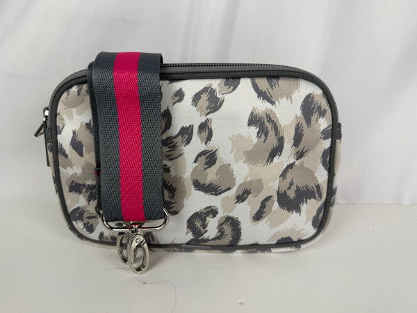 SALE: Yorkville Dual Zipper Belt/Crossbody Bag preneLOVE®